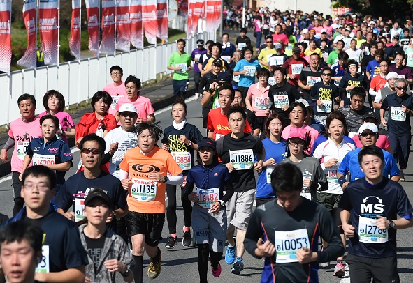 10%e3%82%ad%e3%83%ad%e7%94%b7%e5%a5%b3_7622