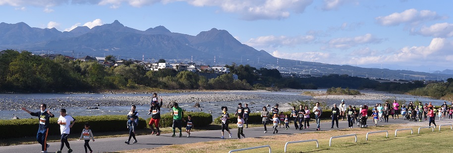 %e3%83%aa%e3%83%90%e3%83%bc%e6%a6%9b%e5%90%8d%e5%b1%b1%e3%82%92%e8%83%8c%e3%81%ab5089